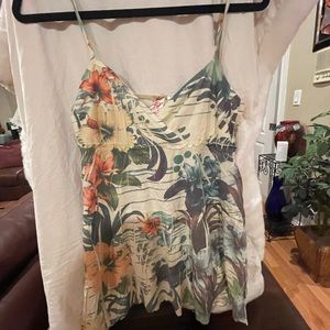Fresh Brew Hawaiian Top NWT SZ M